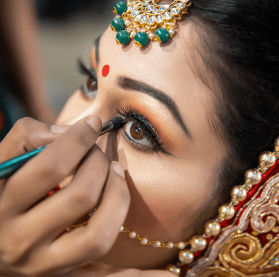 expert makeup artist