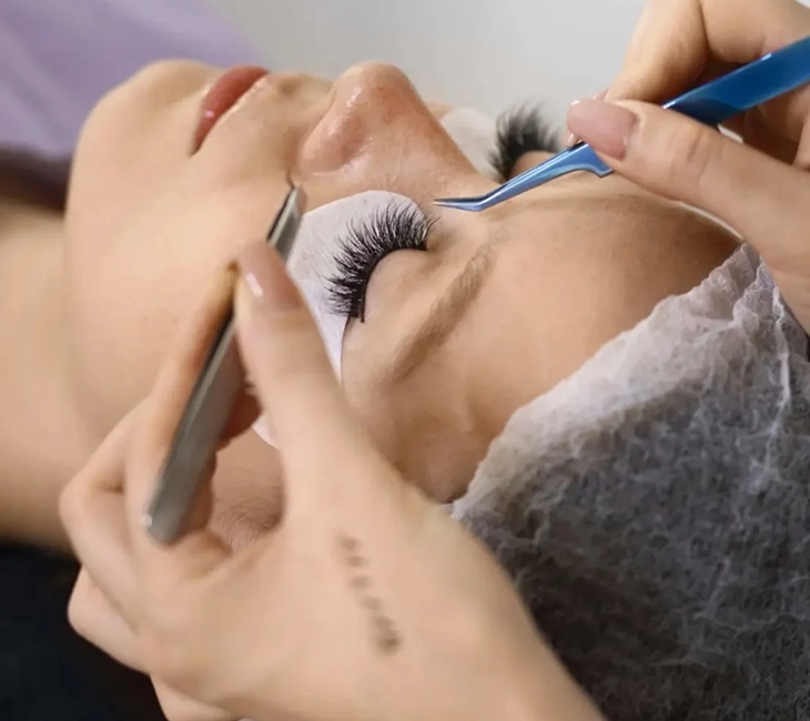 Eyelash-and-Eye-Tinting
