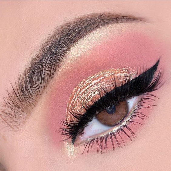 pink and gold eyeshadow look