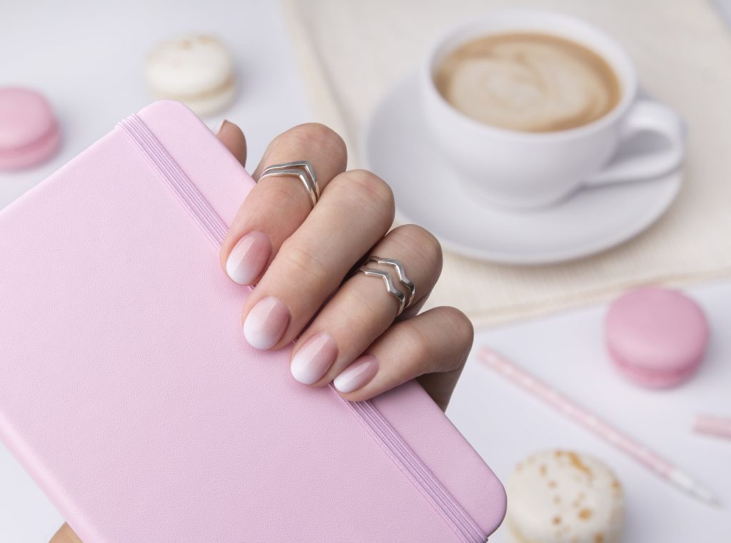 Pink ombre with marble accent nail